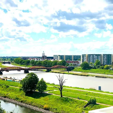 Z Tarasem I Widokiem Na Odre Wroclaw