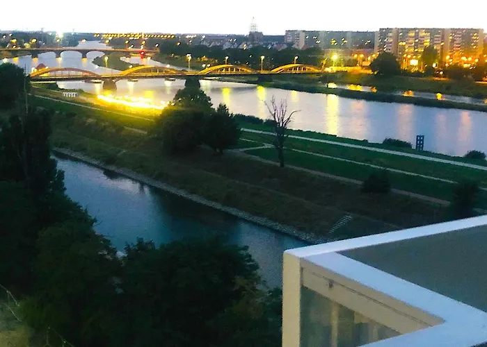 Z Tarasem I Widokiem Na Odre Wrocław