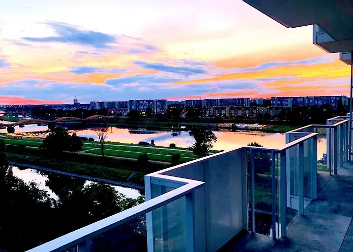 Z Tarasem I Widokiem Na Odre Wrocław