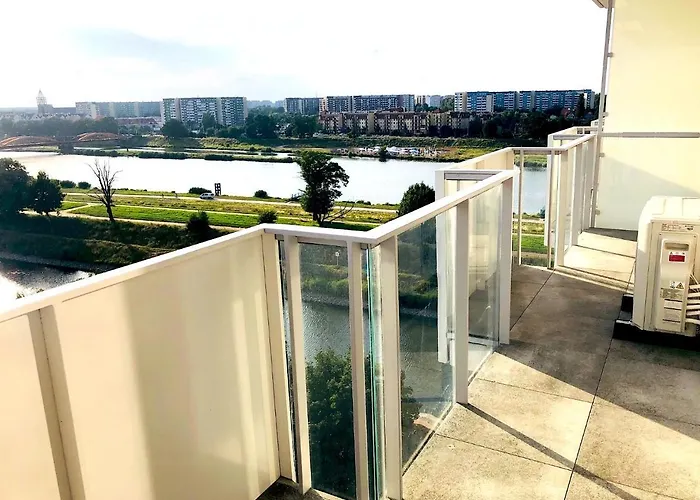 Z Tarasem I Widokiem Na Odre * Wrocław